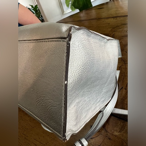 Kate Landry silver peopled leather pineapple charm pocket bag - Picture 7 of 11